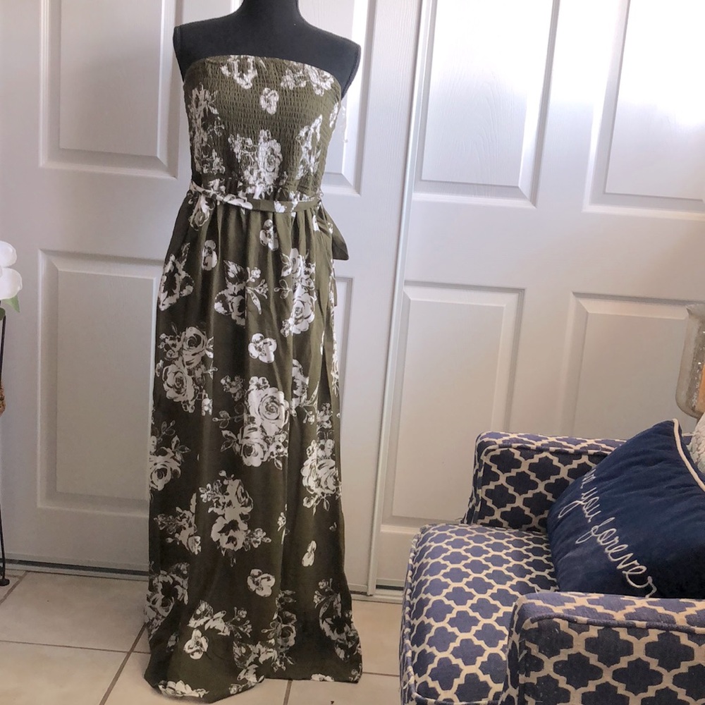 Derek Heart Maxi Sage Green Floral Dress Size Large